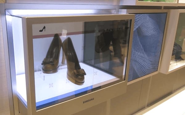 未來展示：透明顯示屏物品展覽